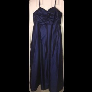 Gorgeous deep navy blue strapless dress